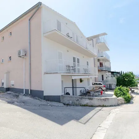 Marija Jug Apartman Primosten