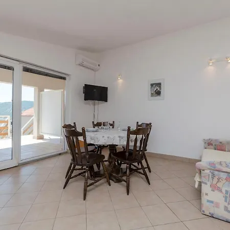 Marija Jug פרימוסטן