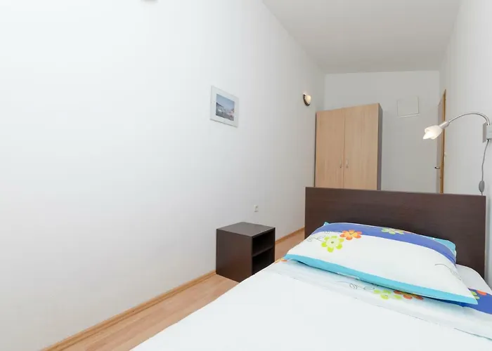 Marija Jug Apartman Primosten